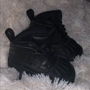 Black Nike boots ACG Woodside 2
